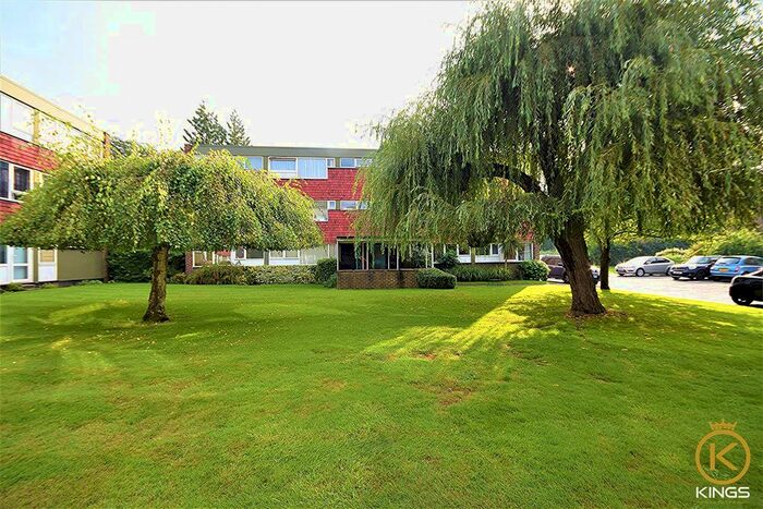 2 Bedroom Flat To Rent In Boxgrove Avenue, Burpham, Guildford, GU1