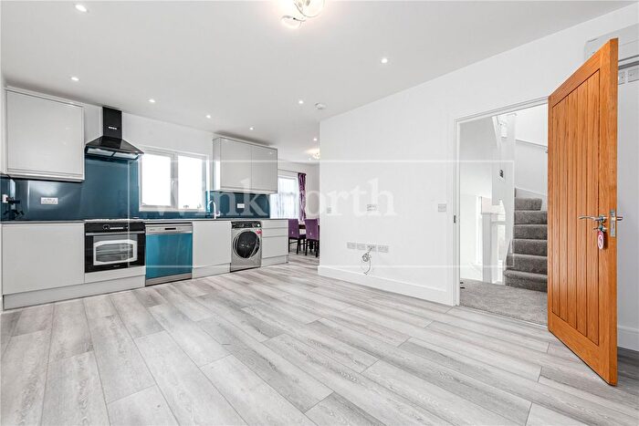 3 Bedroom End Of Terrace House To Rent In Hardinge Road, London, NW10