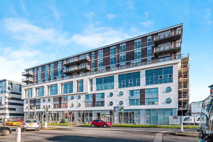 1 Bedroom Flat For Sale In Beckhampton Street, Swindon, SN1