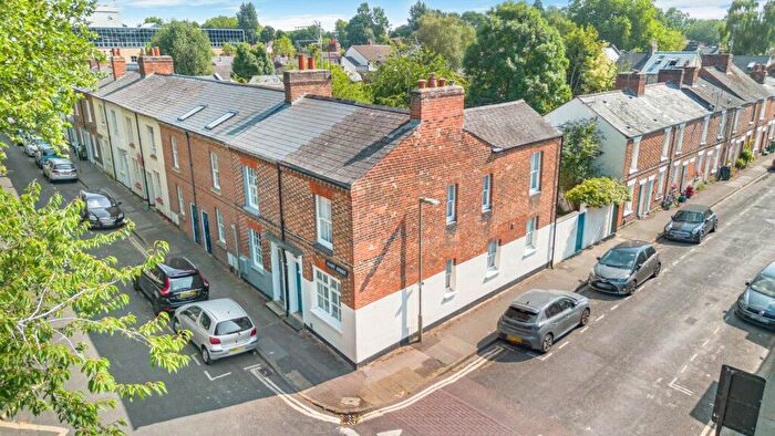2 Bedroom End Of Terrace House For Sale In Hart Street, Jericho, OX2