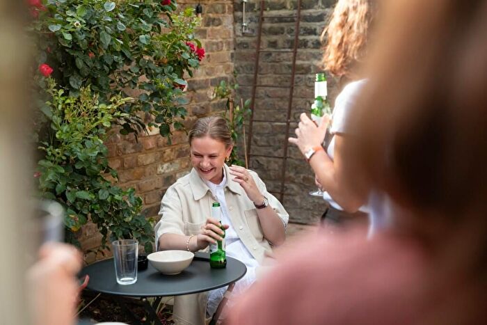 3 Bedroom Town House To Rent In Morecambe Street, London, SE17