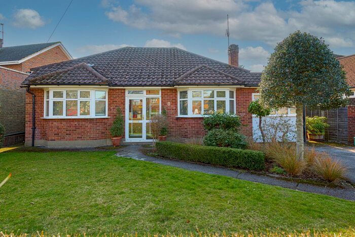 2 Bedroom Detached House To Rent In Hillside Road, Ashtead, KT21