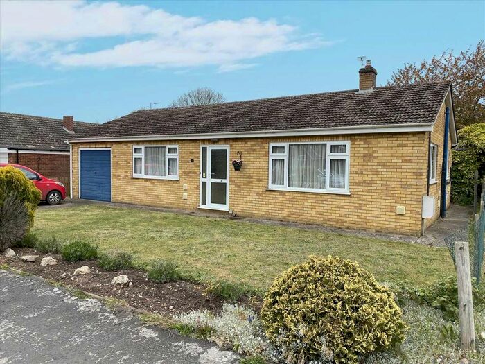 2 Bedroom Bungalow For Sale In Marmion Road, Coningsby, Lincoln, LN4