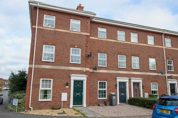 4 Bedroom Town House To Rent In Beaufort Square, Pengam, Cardiff, South Glamorgan CF24