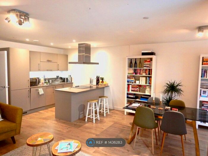 2 Bedroom Flat To Rent In Rotherhithe New Road, London, SE16