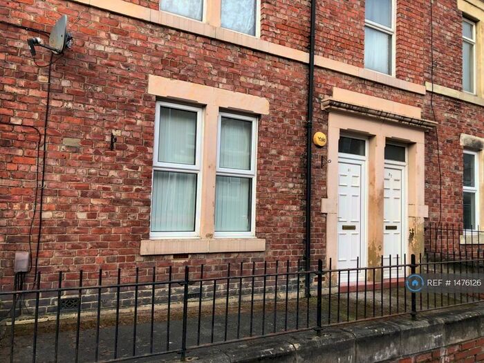 2 Bedroom Flat To Rent In Rodsley Avenue, Gateshead, NE8