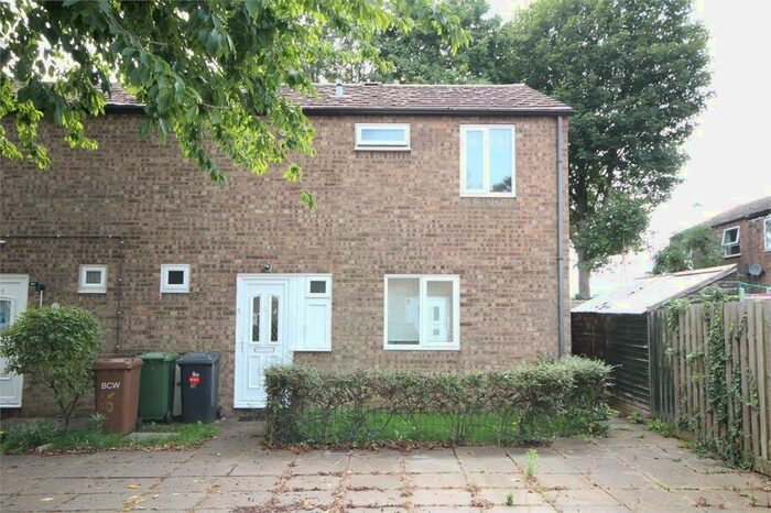 3 Bedroom End Of Terrace House To Rent In Thrush Lane, Wellingborough, NN8