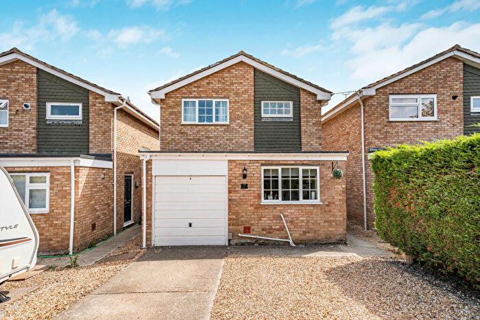 3 Bedroom Detached House For Sale In Albermarle Drive, Wantage, OX12
