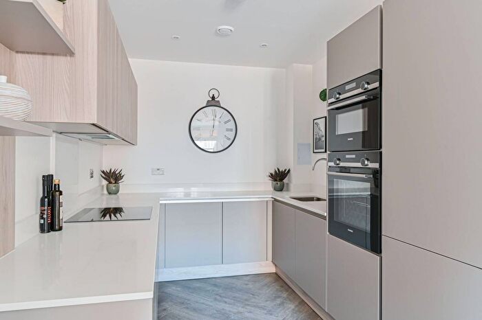 1 Bedroom Flat For Sale In The Wharf Collection, Battersea, London, SW11