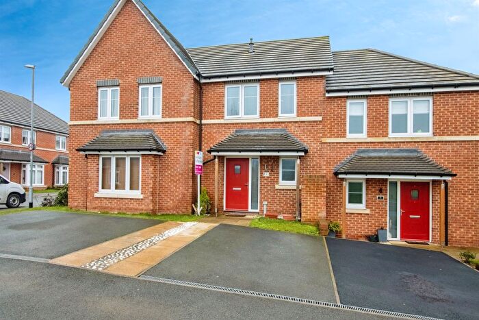 2 Bedroom Semi Detached House For Sale In Bond Street, Crossgates, Leeds, LS15