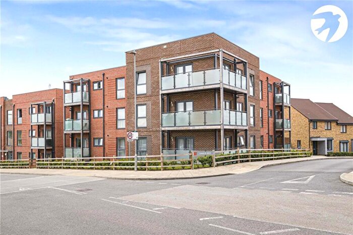 2 Bedroom Flat For Sale In Mackerness Road, Castle Hill, Ebbsfleet Valley, Swanscombe, DA10