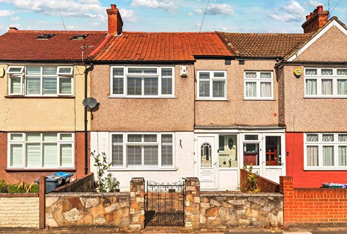 3 Bedroom Terraced House For Sale In Manor Road, Mitcham, CR4