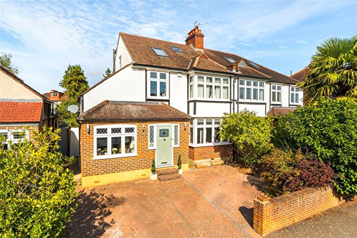 4 Bedroom Semi Detached House For Sale In Chiltern Drive, Surbiton, KT5