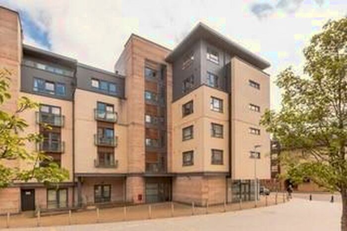 2 Bedroom Flat To Rent In West Tollcross, Edinburgh, EH3