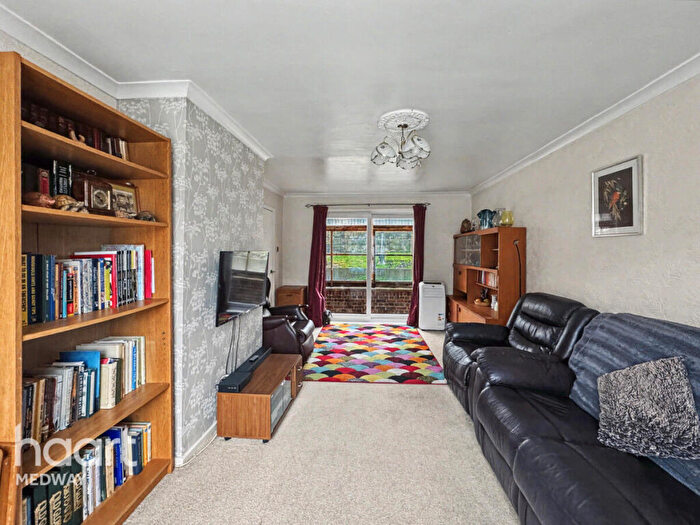 3 Bedroom Terraced House For Sale In Bligh Way, Rochester, ME2