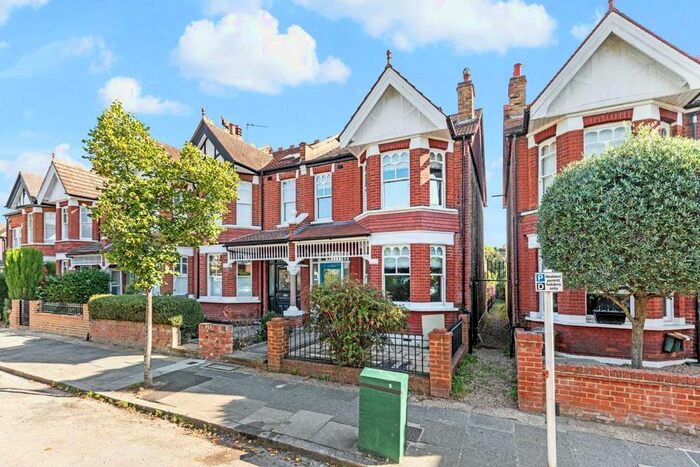 4 Bedroom Semi-Detached House To Rent In Copthall Gardens, Twickenham, TW1
