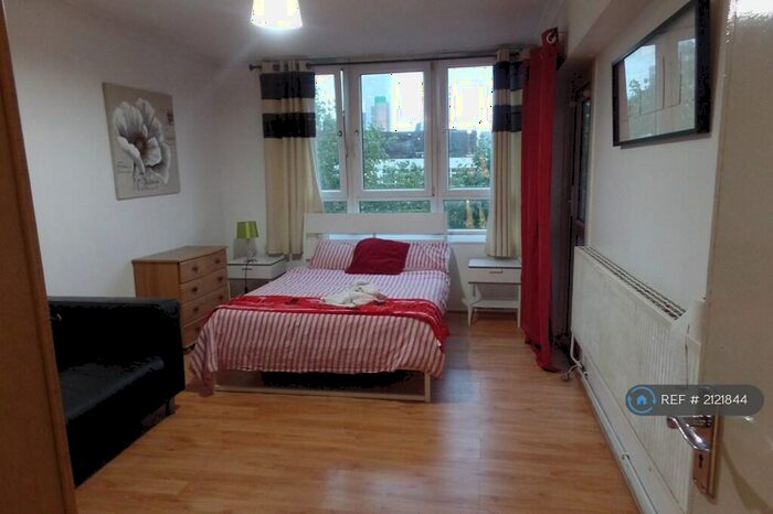 4 Bedroom Maisonette To Rent In Newland Court, London, EC1V