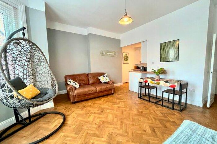 1 Bedroom Flat To Rent In St. Michaels Road, Bournemouth, BH2