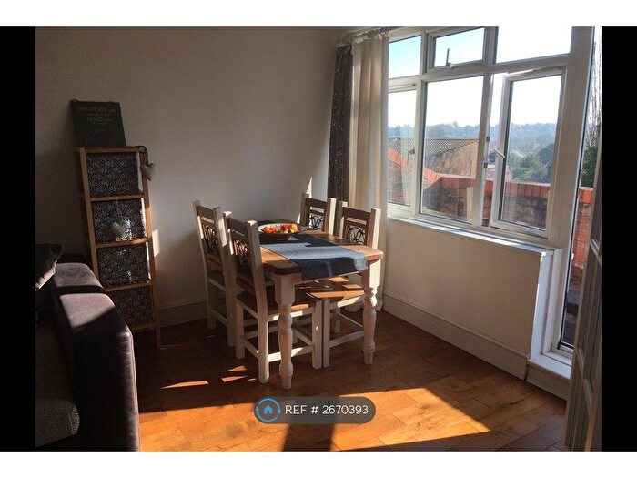 1 Bedroom Flat To Rent In Murfett Close, Southfields, London, SW19