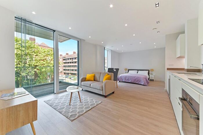 Flat To Rent In Odell House, Woodberry Down, Woodberry Down, Wood Green, London, N4