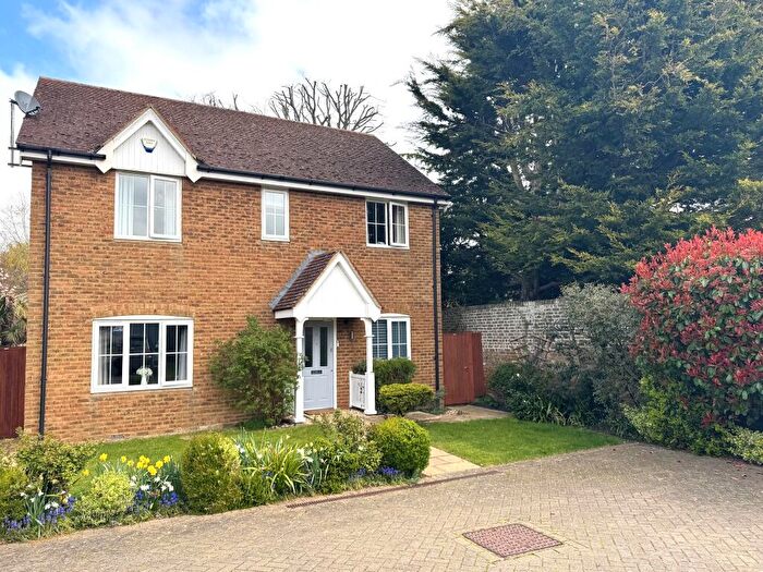 4 Bedroom Detached House To Rent In Brogdale Place, Ospringe, Faversham, ME13