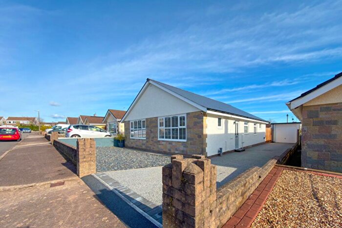 3 Bedroom Detached Bungalow For Sale In Carys Close, Penarth, CF64
