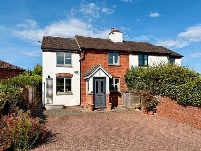 3 Bedroom Property For Sale In Pleasant Row, Clehonger, Hereford, HR2