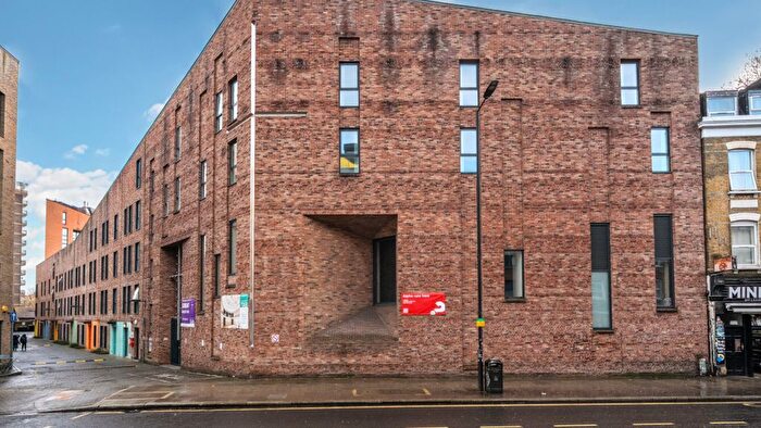 2 Bedroom Flat For Sale In Tabernacle Gardens, London, E2