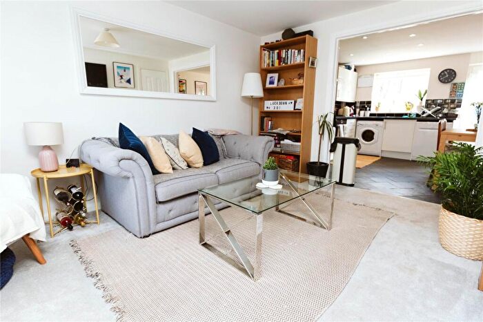 2 Bedroom End Of Terrace House To Rent In Cropthorne Road, Bristol, BS7