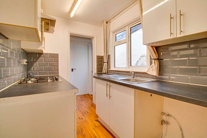 2 Bedroom Terraced House To Rent In Albany Road, Reading, RG30