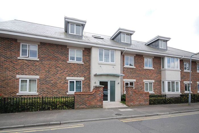 2 Bedroom Flat To Rent In Britannia Road, Surbiton, KT5