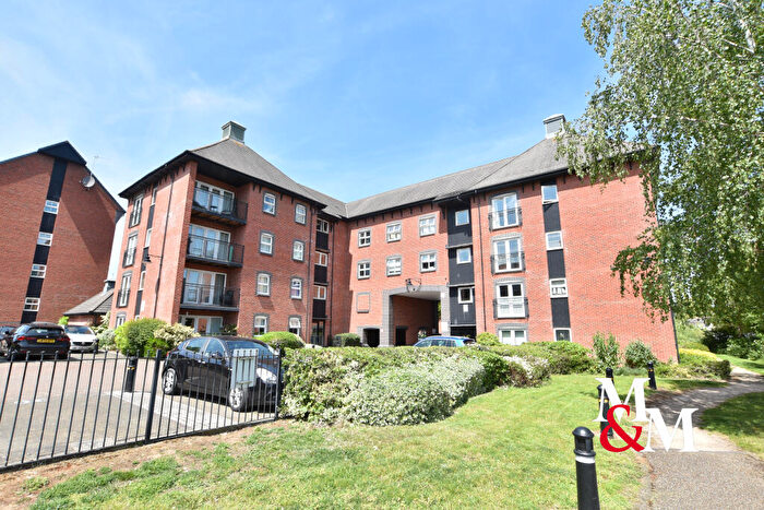 2 Bedroom Apartment To Rent In The Wharf, LU7