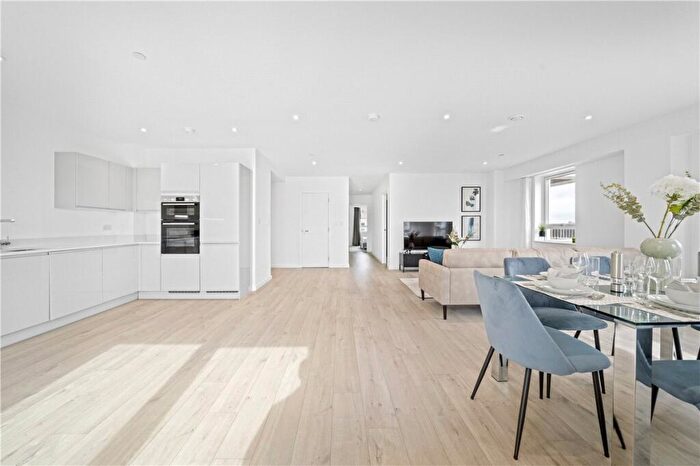 3 Bedroom Penthouse To Rent In Heartwell Avenue, London, E16