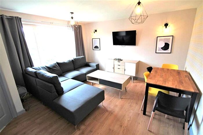 4 Bedroom Flat To Rent In Dulverton, Royal College Street, Londonx, NW1