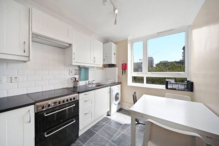 3 Bedroom Flat To Rent In Munster Square, Camden, NW1