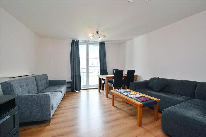 3 Bedroom Flat To Rent In Marys Court, London, NW1