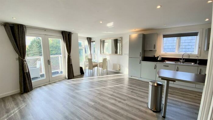 2 Bedroom Apartment To Rent In Edgar Close, Kings Hill, ME19