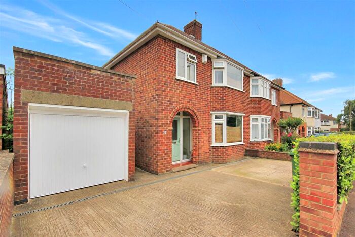 3 Bedroom Semi Detached House For Sale In Stanwell Way, Wellingborough, NN8