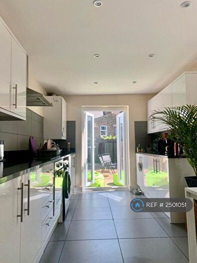 5 Bedroom Terraced House To Rent In Frith Road, London, E11