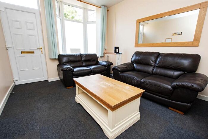 2 Bedroom House To Rent In Grange Road, Selly Oak, Birmingham, West Midlands, B29
