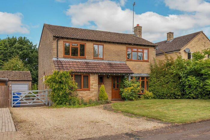 4 Bedroom Detached House For Sale In Aston Le Walls, Daventry, Oxfordshire, NN11