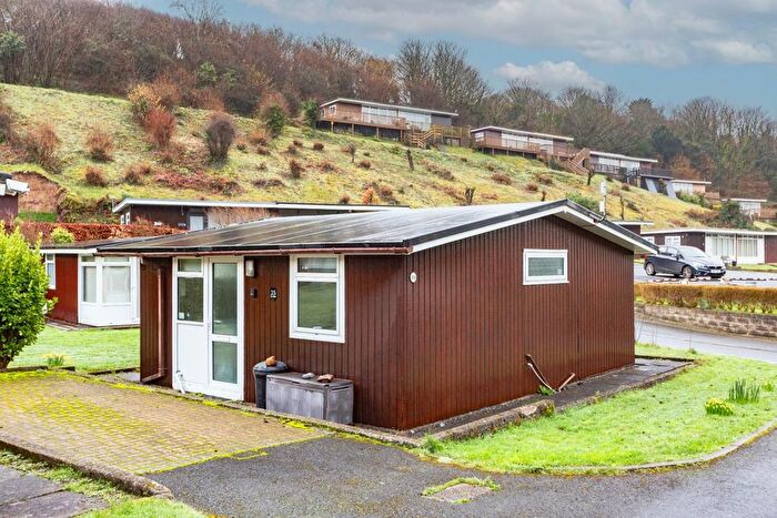 2 Bedroom Chalet For Sale In Summercliffe, Caswell, Swansea, SA3