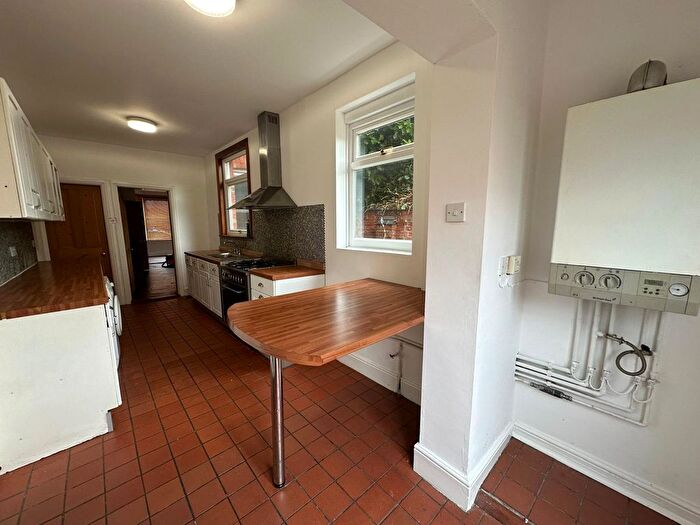 3 Bedroom Property To Rent In Manfield Road, Abington, Northampton, NN1