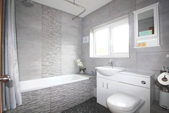 3 Bedroom Terraced House For Sale In Severn Side North, Bewdley, DY12