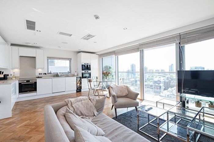 2 Bedroom Penthouse For Sale In Commercial Road, Whitechapel, London, E1