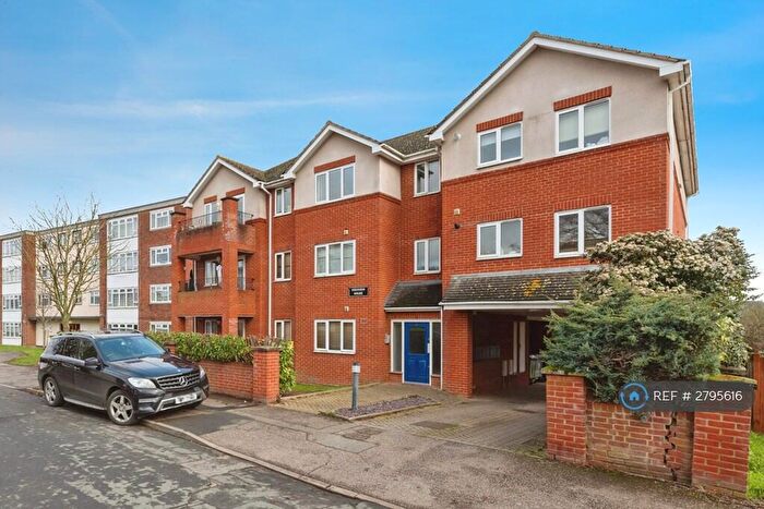 2 Bedroom Flat To Rent In Hornbeam Road, Buckhurst Hill, IG9