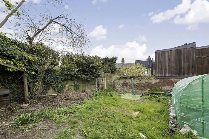 1 Bedroom Property To Rent In Barry Road, East Dulwich, London, SE22