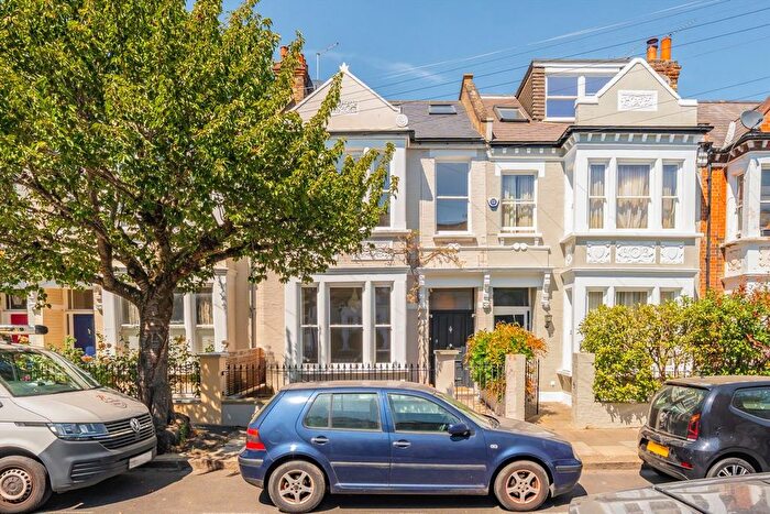 4 Bedroom Property To Rent In Fernhurst Road, Parsons Green, SW6