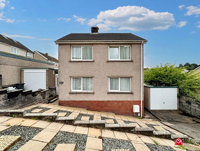 3 Bedroom Detached House For Sale In Dan Y Bryn, Tonna, Neath, Neath Port Talbot., SA11
