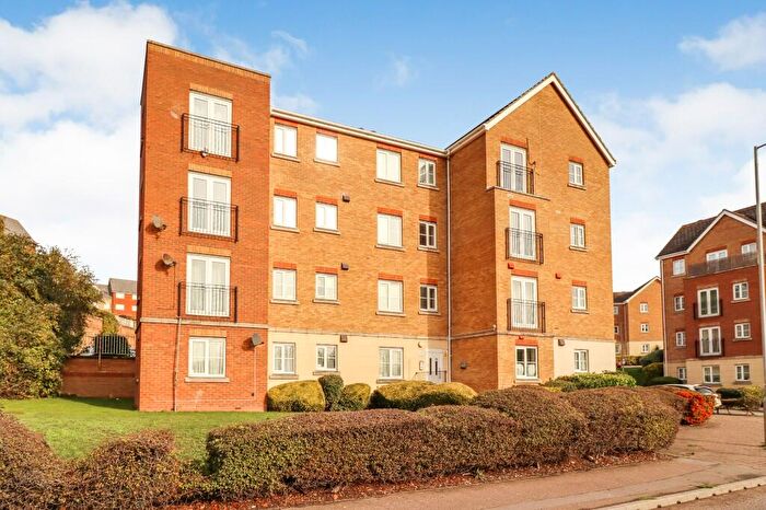 2 Bedroom Apartment For Sale In Coniston Avenue, Purfleet, RM19